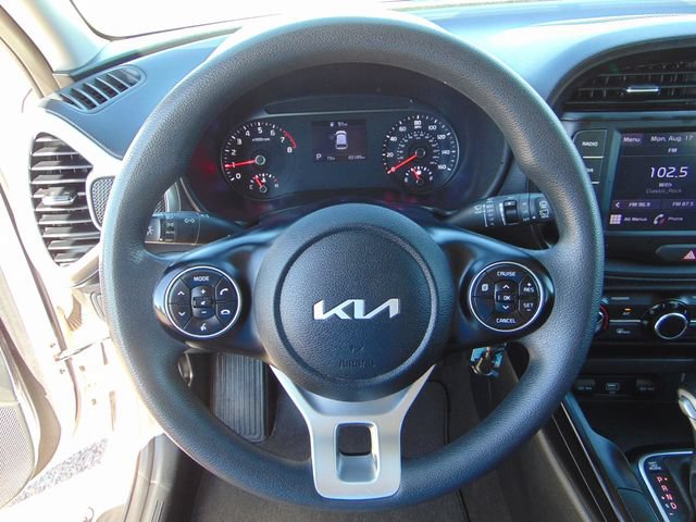 Used 2022 Kia Soul LX FWD image 15