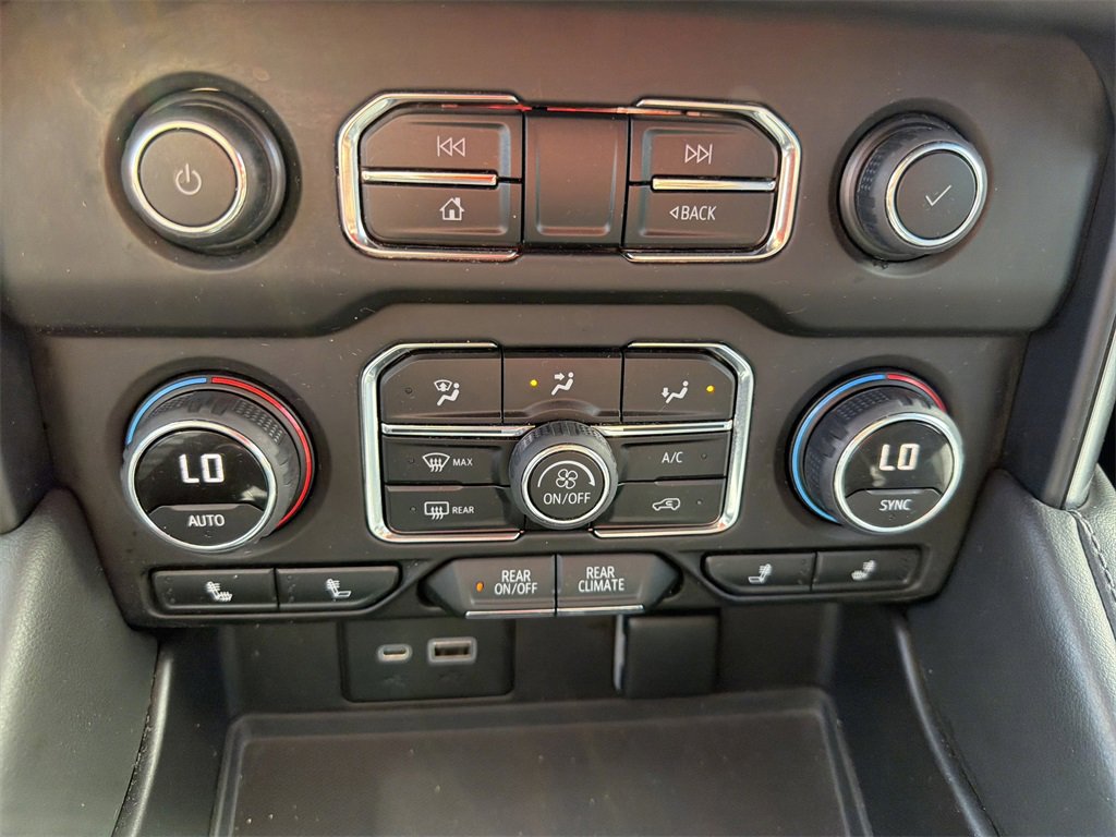 Used 2023 Chevrolet Tahoe Z71 w/ Luxury Package image 36