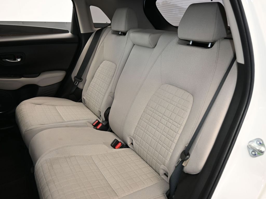 Used 2023 Honda HR-V LX image 17