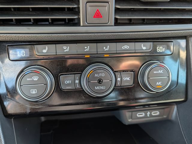 Used 2024 Volkswagen Jetta SE FWD image 24