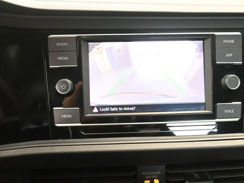 Used 2024 Volkswagen Jetta SE image 35