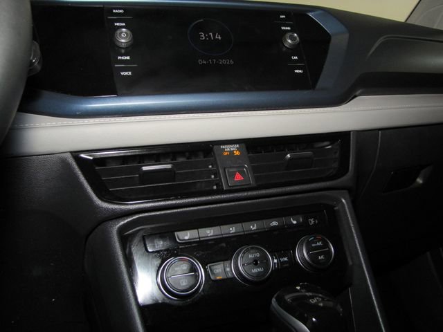 Used 2024 Volkswagen Taos SE FWD image 5