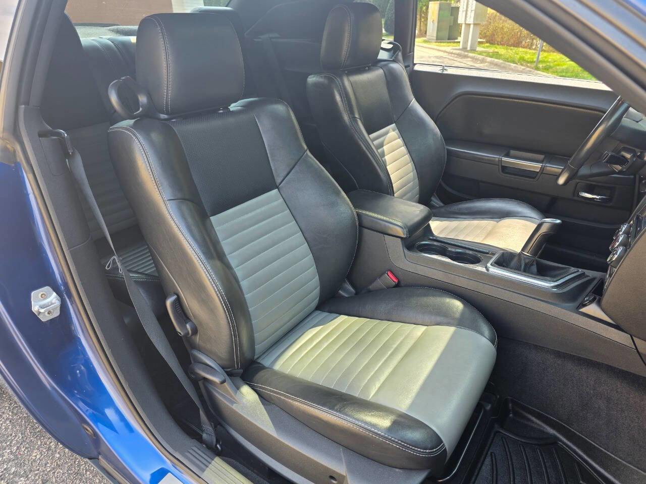 Used 2010 Dodge Challenger R/T image 26