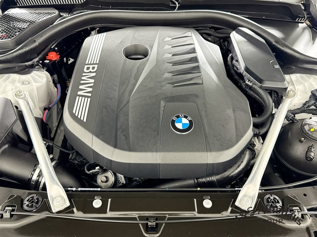 Used 2026 BMW 540i xDrive AWD/4WD image 38