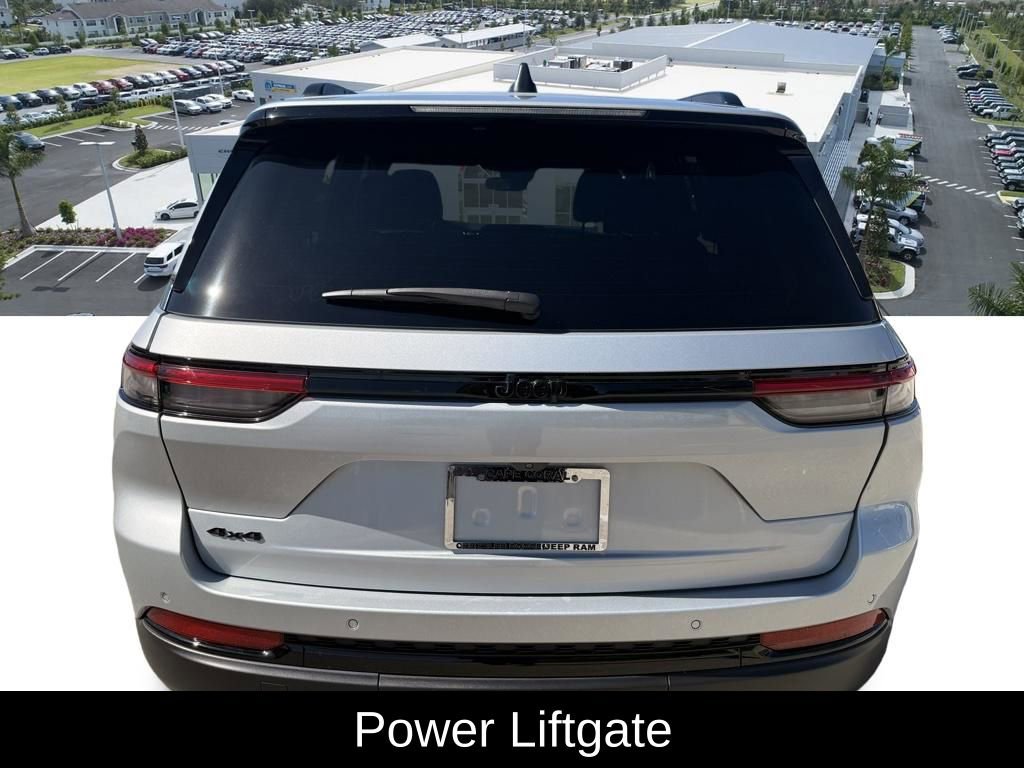Certified 2023 Jeep Grand Cherokee Altitude AWD/4WD image 5