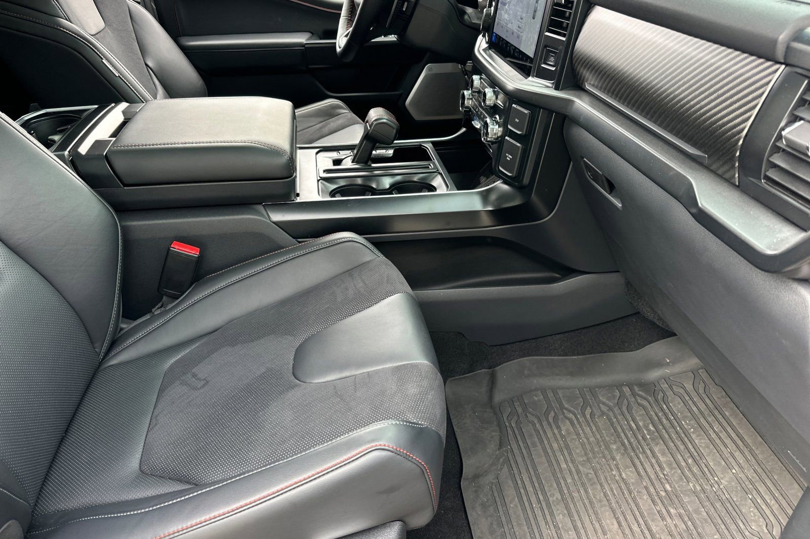 Used 2025 Ford F150 Raptor image 15
