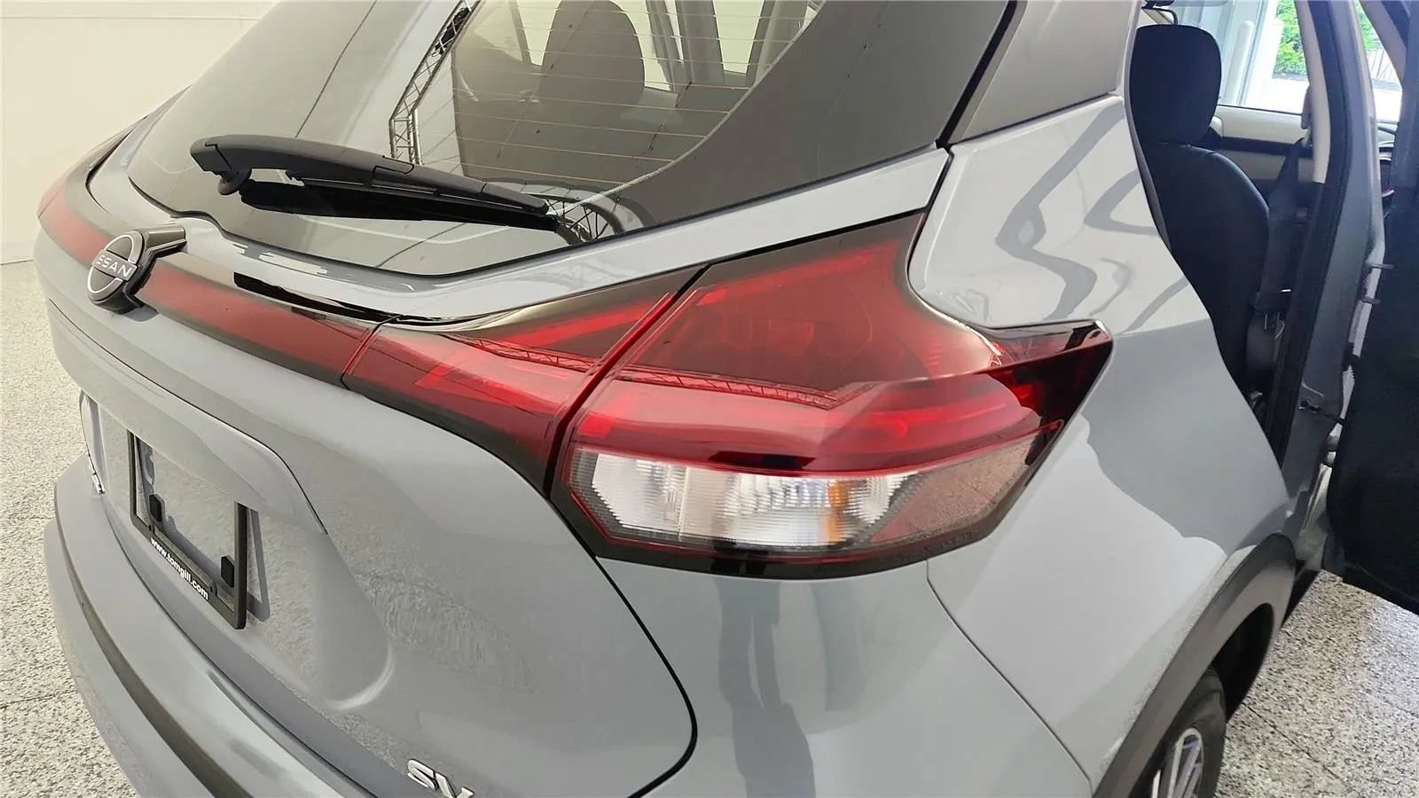 Used 2024 Nissan Kicks SV FWD image 15