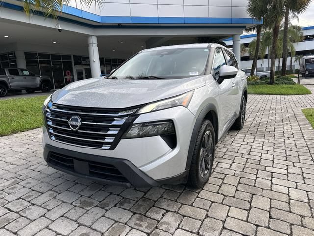 Used 2024 Nissan Rogue SV FWD image 20