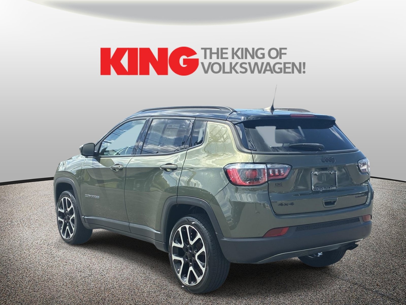 Used 2018 Jeep Compass Limited AWD/4WD image 4