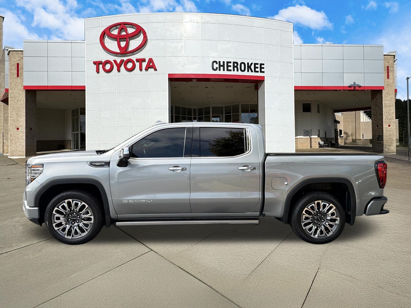 Used 2025 GMC Sierra 1500 Denali Ultimate AWD/4WD image 8
