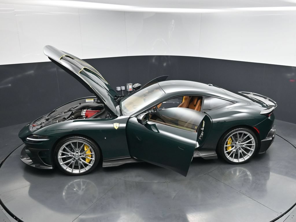 Used 2021 Ferrari Roma RWD image 30