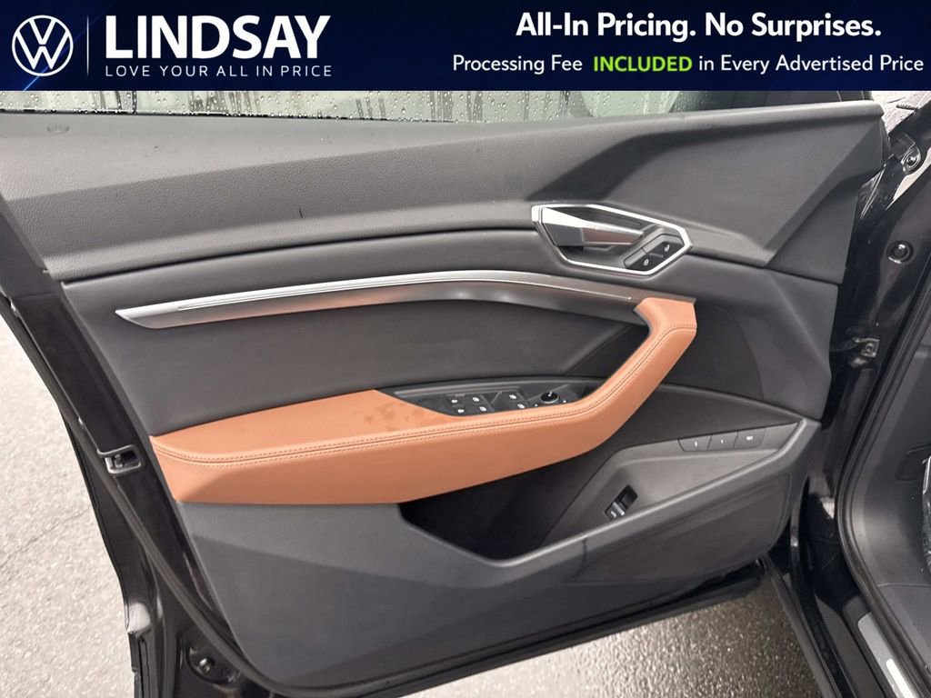 Used 2022 Audi e-tron Premium image 9