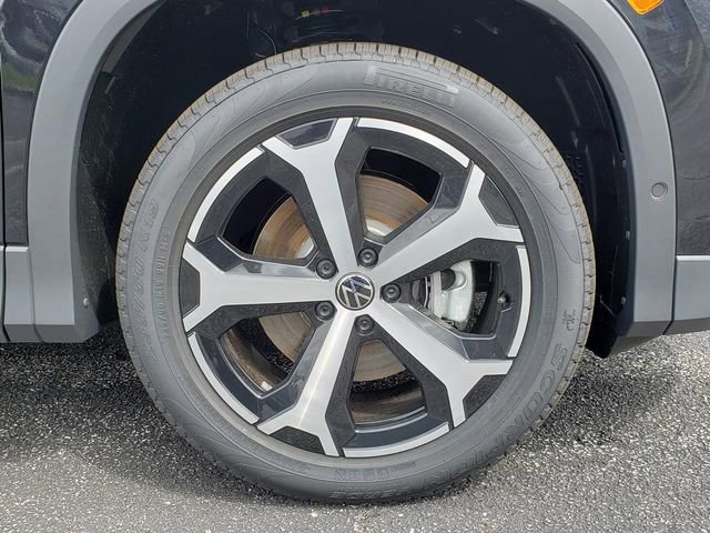 New 2026 Volkswagen Tiguan SE image 12