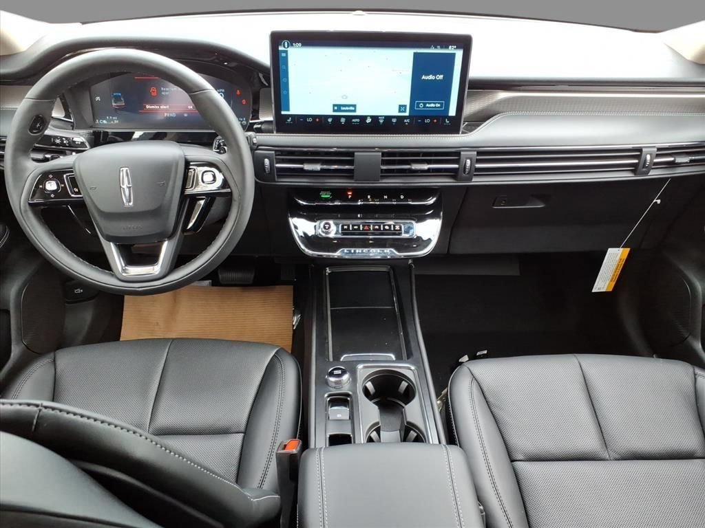 New 2025 Lincoln Corsair Reserve w/ Rear Removable Package Tray AWD/4WD image 13