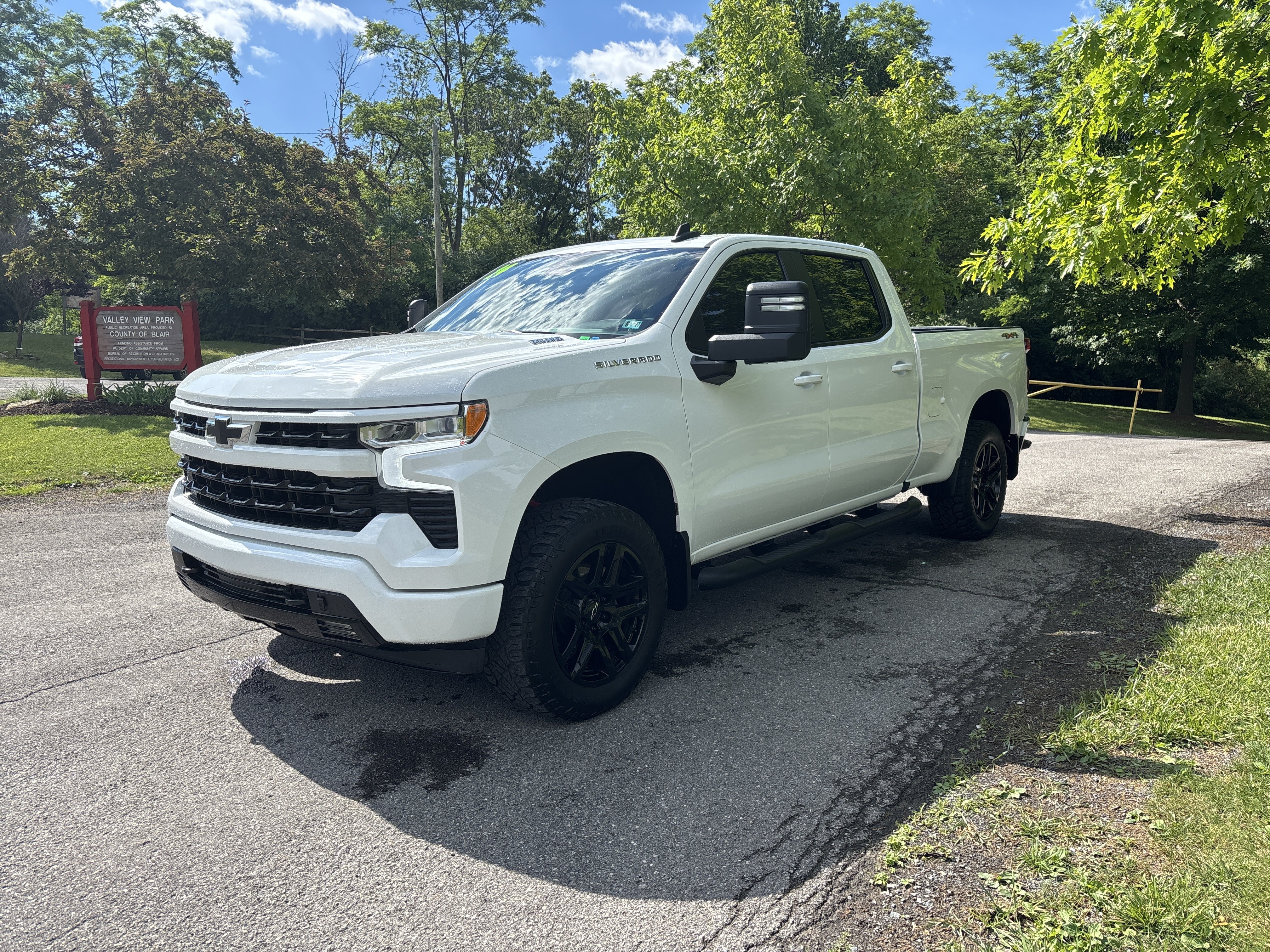 Used 2024 Chevrolet Silverado 1500 RST w/ Max Trailering Package AWD/4WD image 8