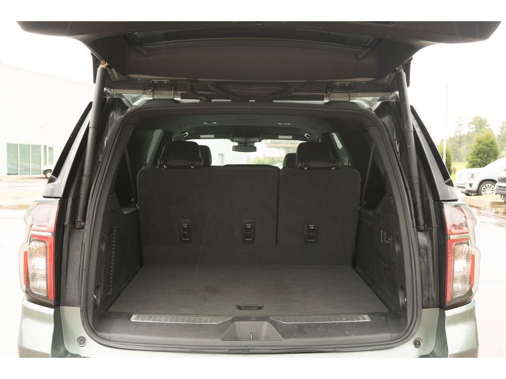 Used 2024 Chevrolet Suburban Premier AWD/4WD image 15