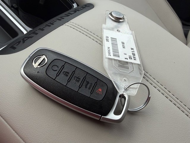 New 2026 Nissan Pathfinder SL image 36