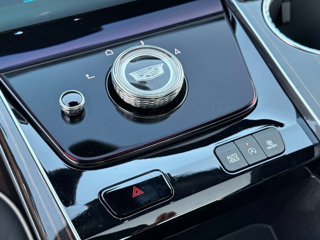 New 2026 Cadillac Escalade ESV Luxury w/ LPO, Floor Liner Package AWD/4WD image 28