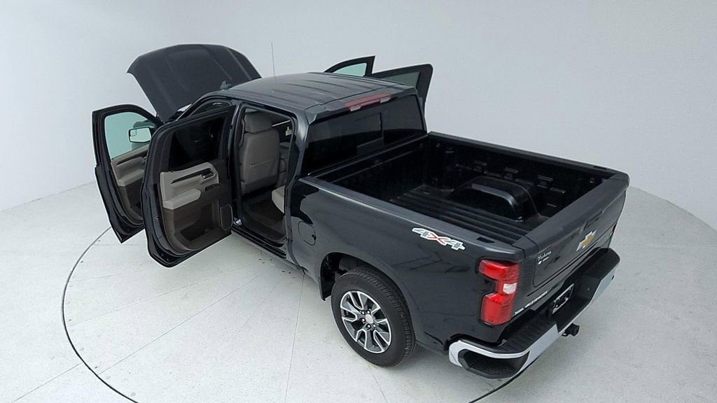 Certified 2023 Chevrolet Silverado 1500 LT w/ Leather Package image 19