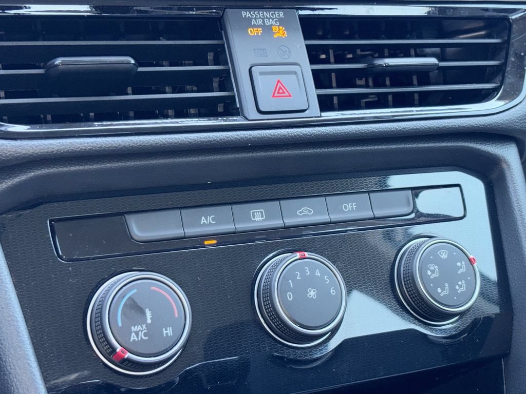 Certified 2025 Volkswagen Taos S FWD image 14