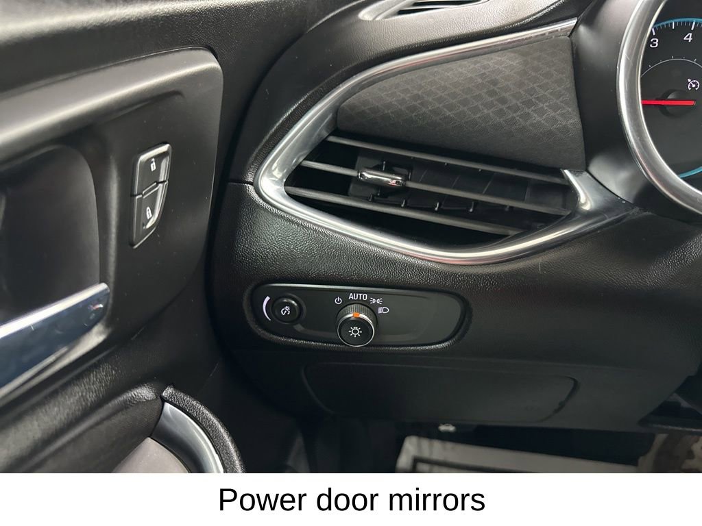 Used 2020 Chevrolet Malibu LT image 38