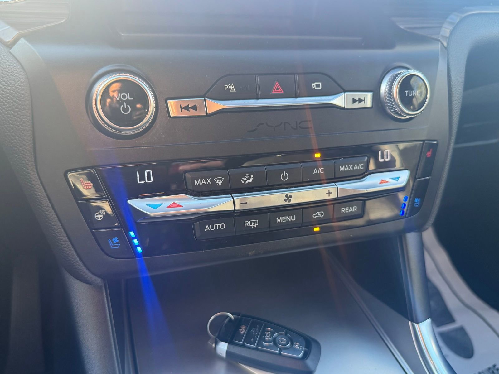 Used 2020 Ford Explorer Limited w/ Class III Trailer Tow Package image 19