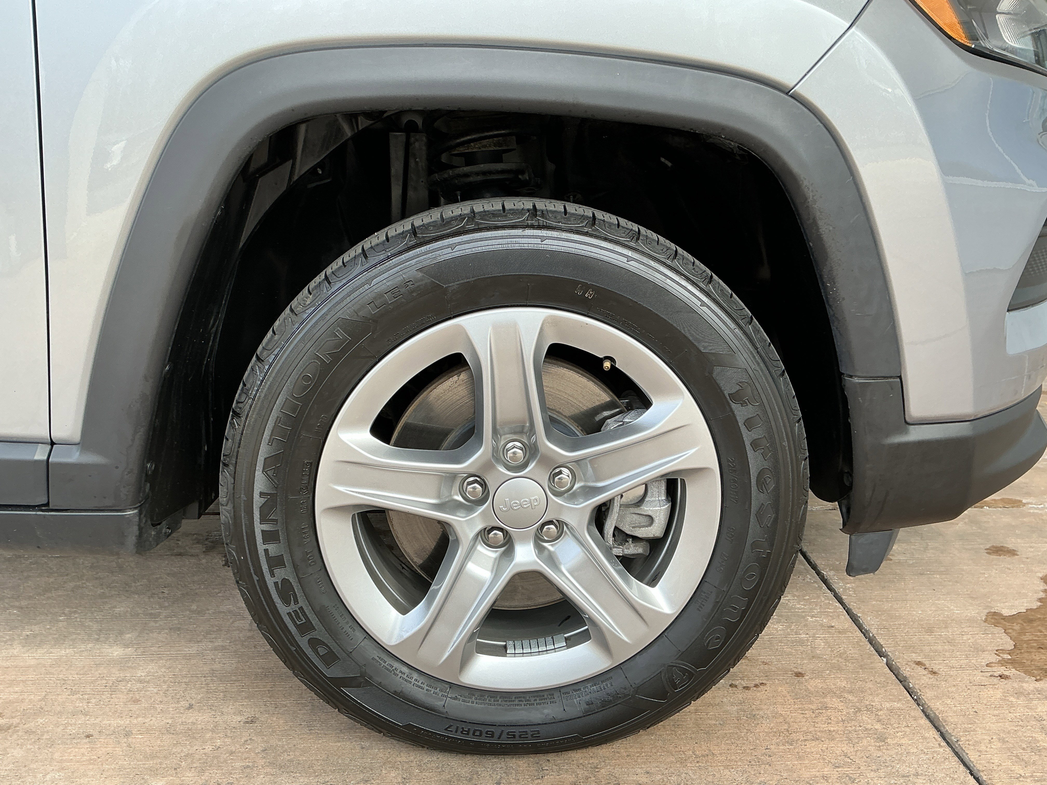 Used 2024 Jeep Compass Latitude w/ Altitude Special Edition image 28