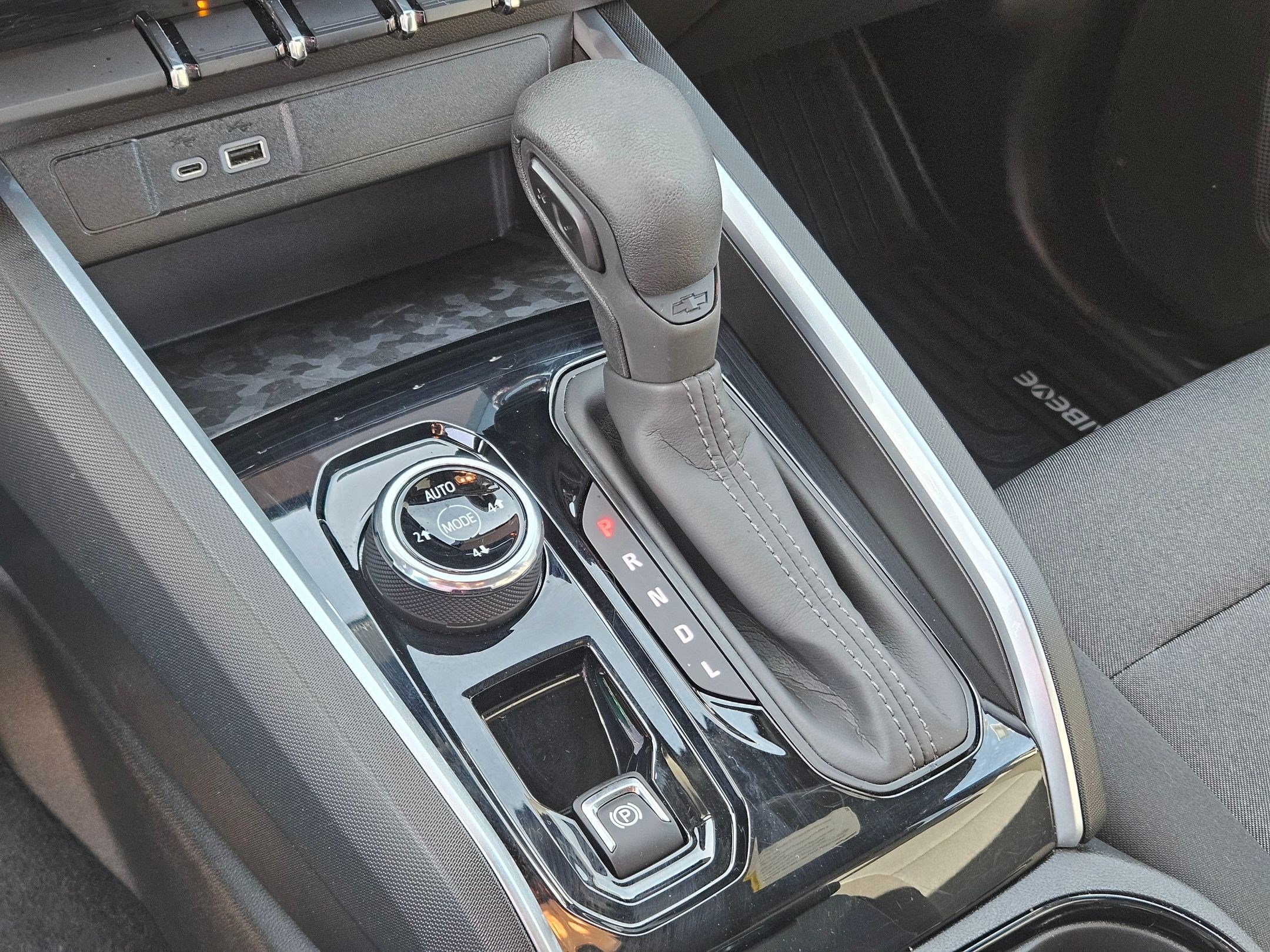 Used 2023 Chevrolet Colorado Trail Boss w/ Advanced Trailering Package image 25