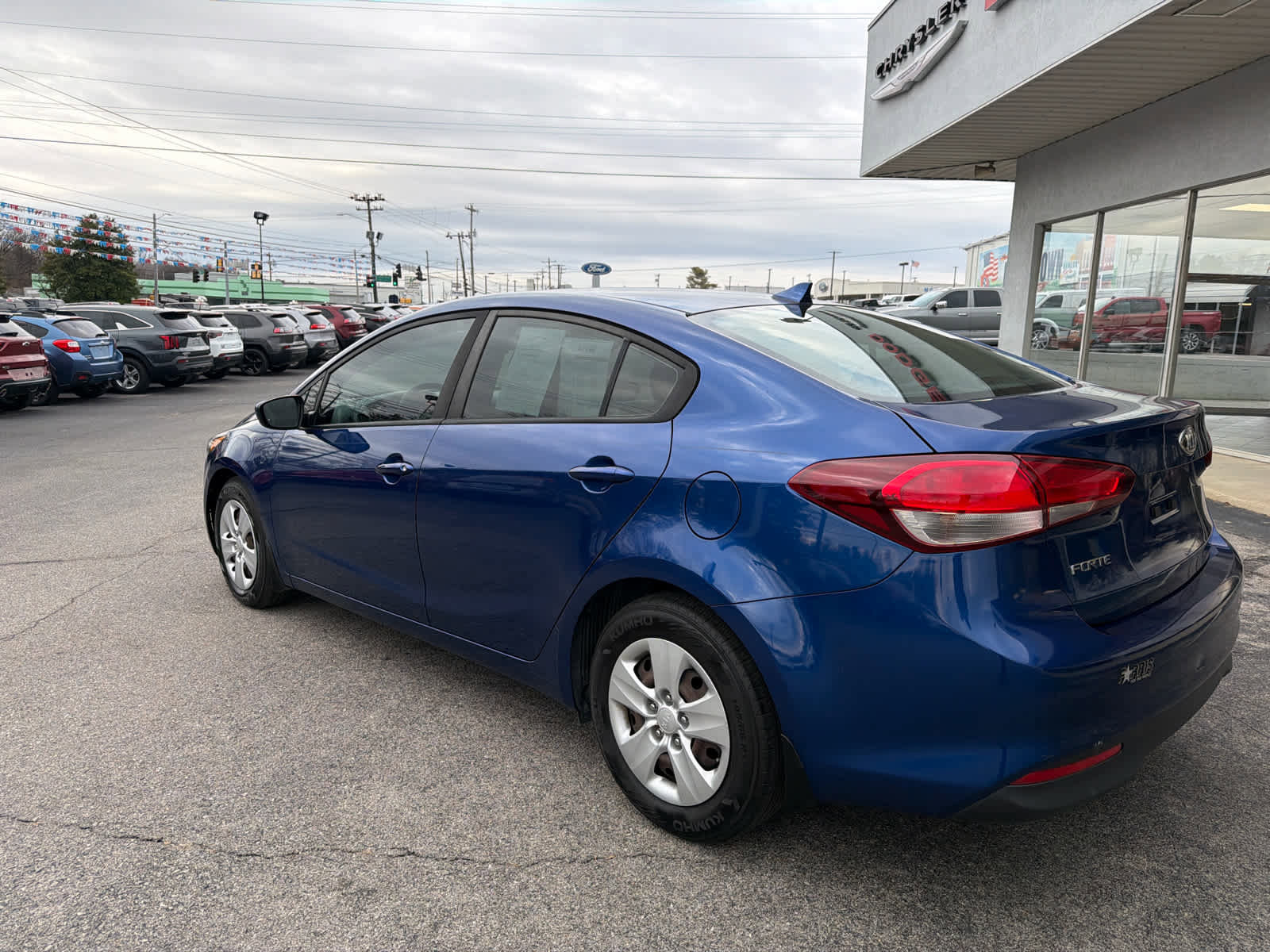 Used 2018 Kia Forte LX image 9