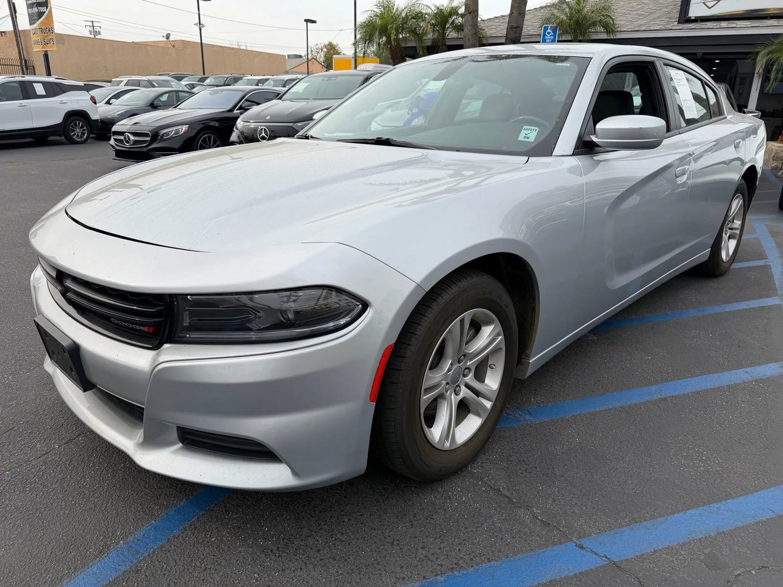 Used 2022 Dodge Charger SXT w/ Leather Interior Group image 3