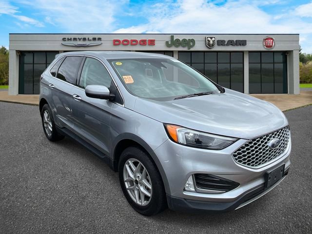 Used 2023 Ford Edge SEL w/ Convenience Package AWD/4WD image 2