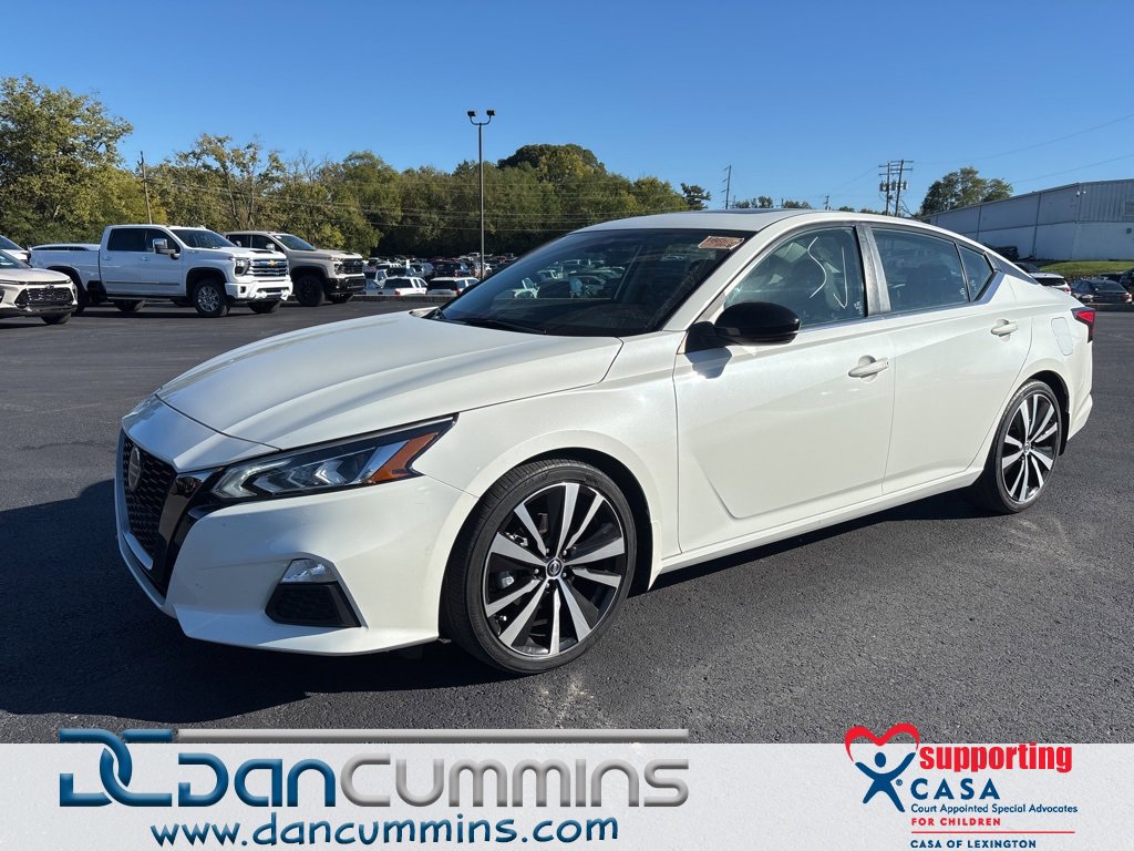 Used 2021 Nissan Altima 2.5 SR w/ SR Premium Package image 1