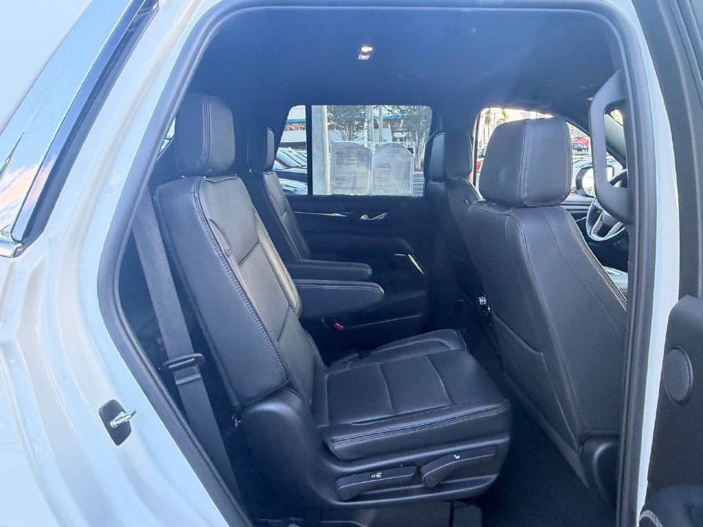 Used 2023 GMC Yukon Denali AWD/4WD image 18