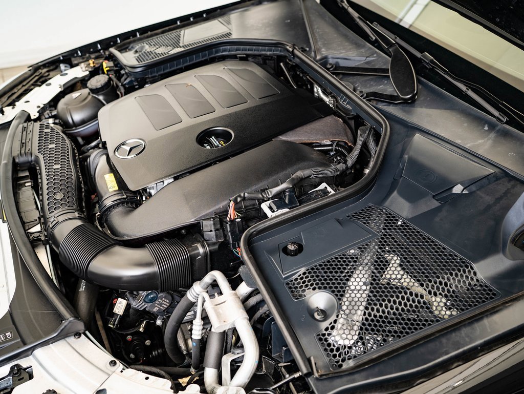 Used 2023 Mercedes-Benz C 300 4MATIC Cabriolet image 38