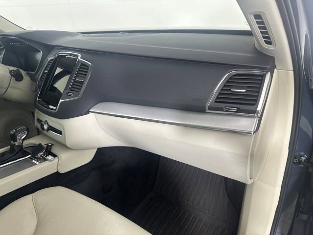 Used 2022 Volvo XC90 T5 Momentum w/ Climate Package AWD/4WD image 22