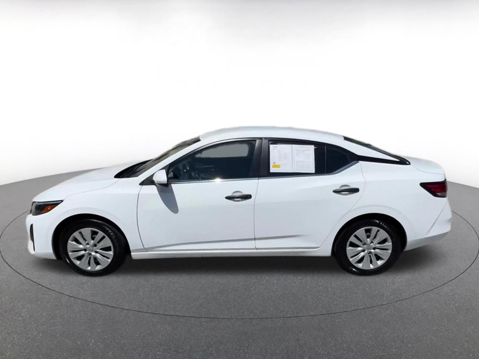 Used 2025 Nissan Sentra S FWD image 9