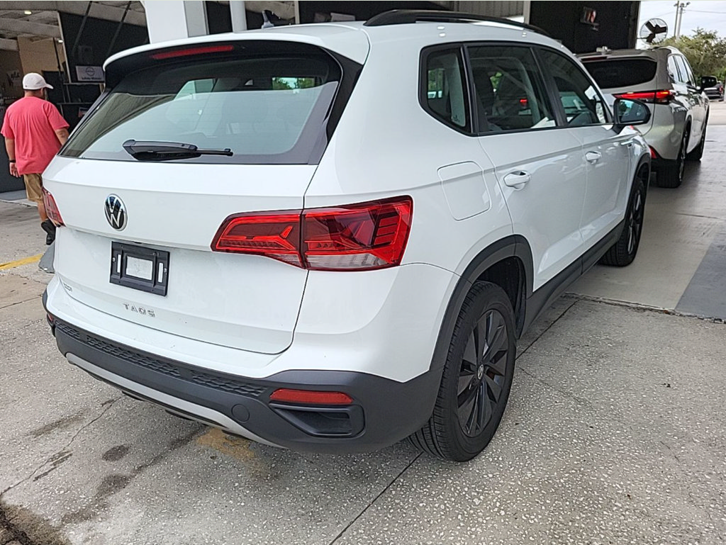 Used 2024 Volkswagen Taos S FWD image 5