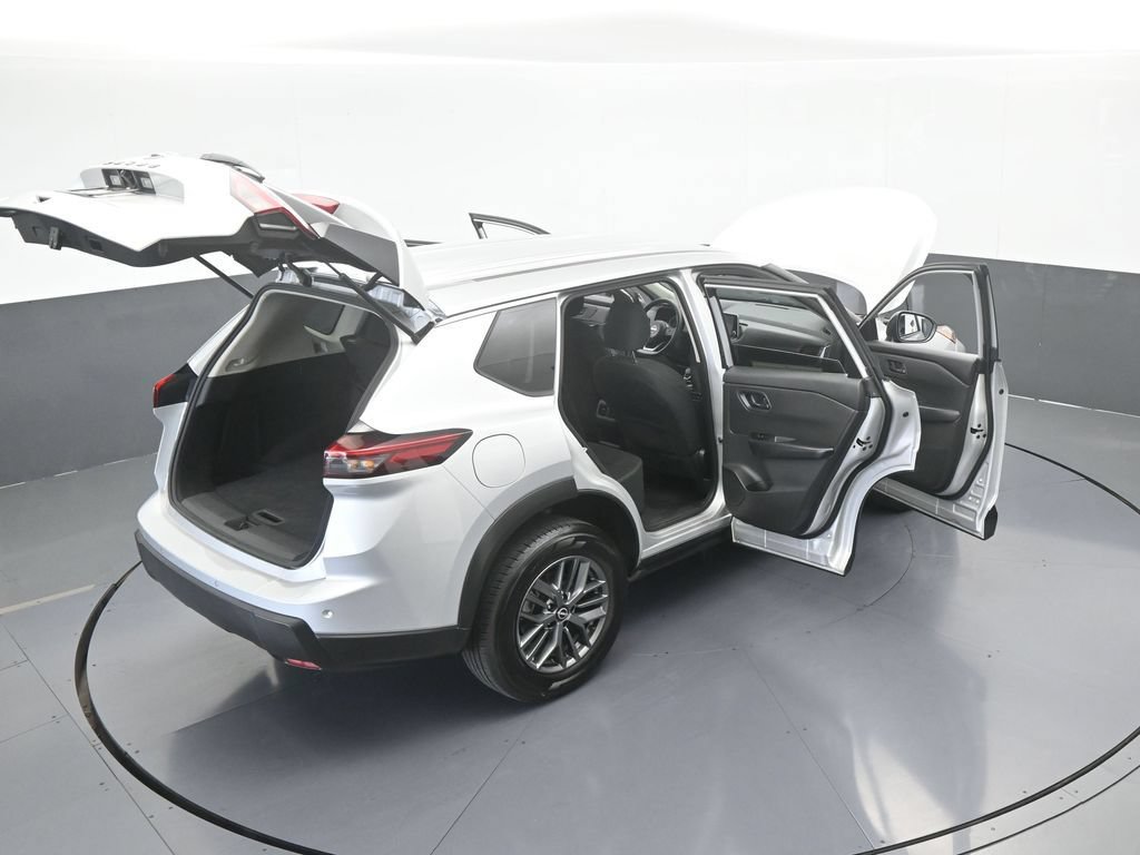 Used 2024 Nissan Rogue S FWD image 61