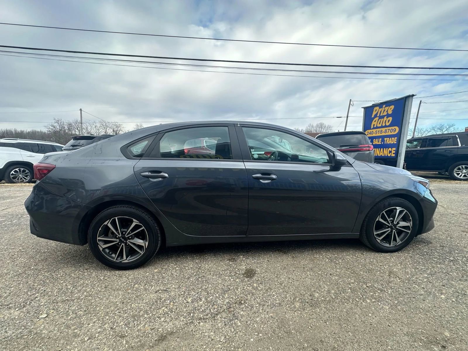 Used 2023 Kia Forte LXS image 7