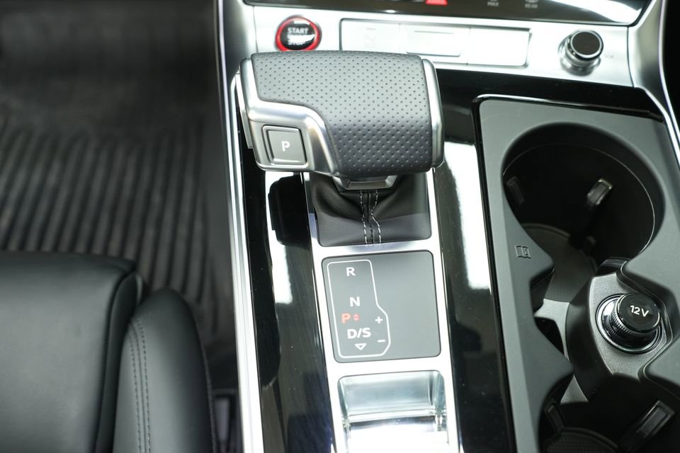 Used 2023 Audi RS 7 Sportback AWD/4WD image 18