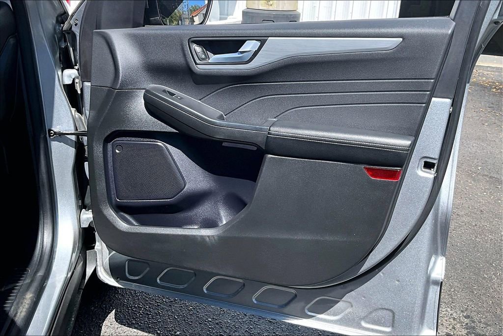Used 2024 Ford Escape Platinum AWD/4WD image 26