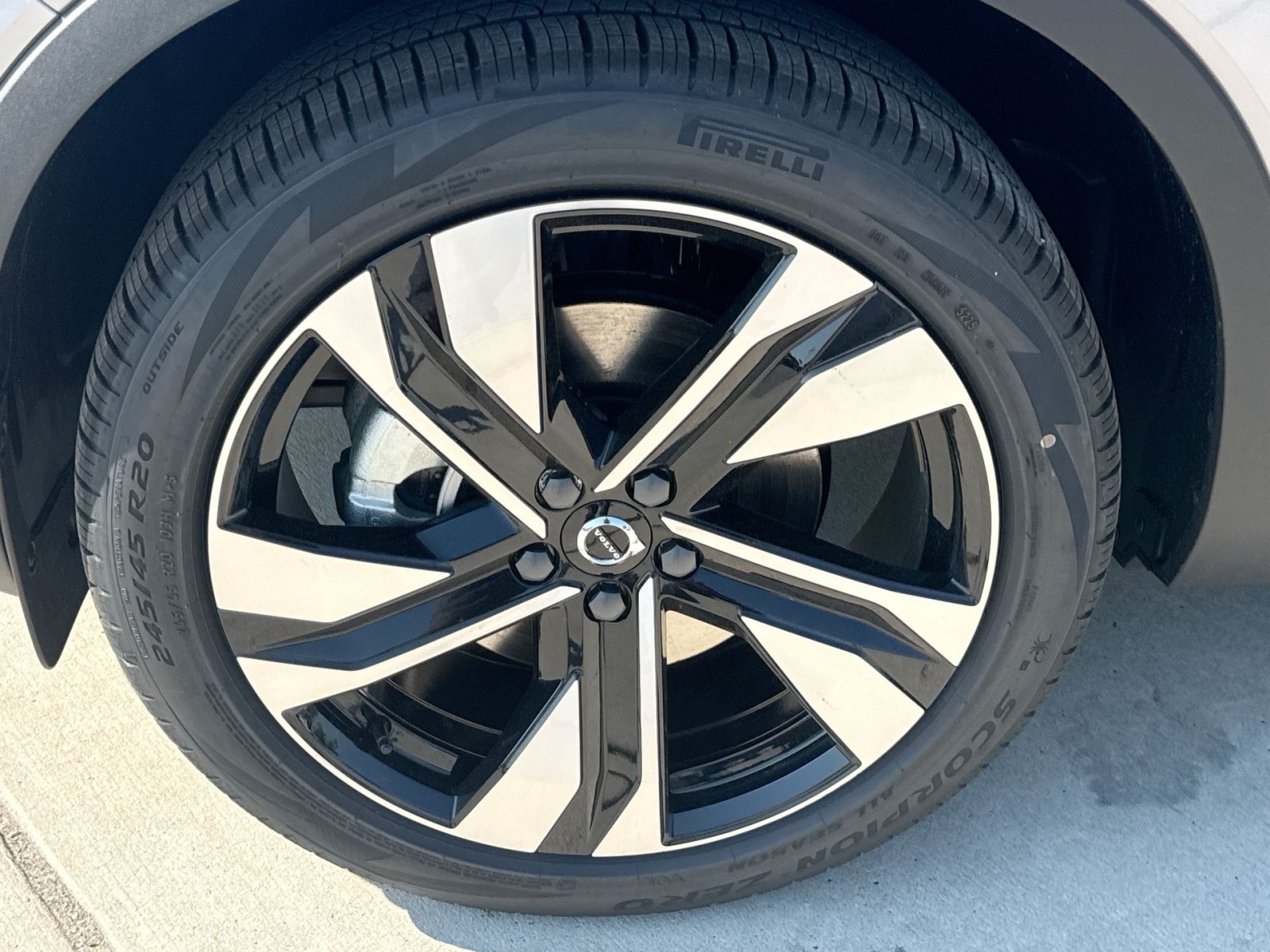 New 2026 Volvo XC40 B5 Ultra w/ Protection Package Premier AWD/4WD image 12