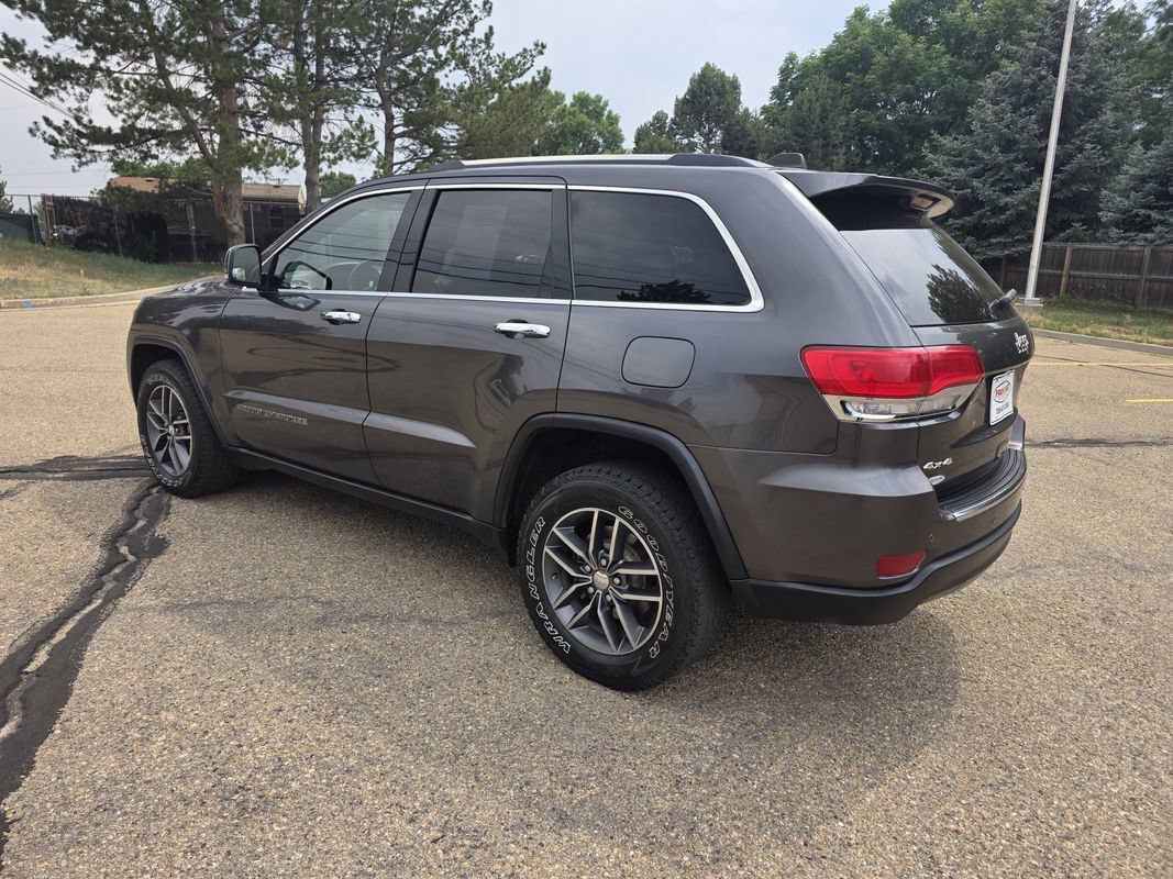 Used 2017 Jeep Grand Cherokee Limited AWD/4WD image 3