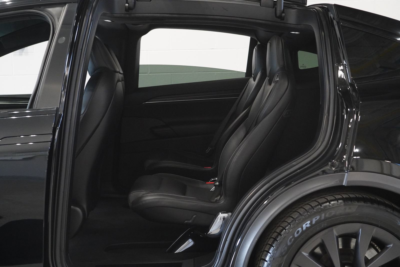 Used 2022 Tesla Model X Plaid image 15