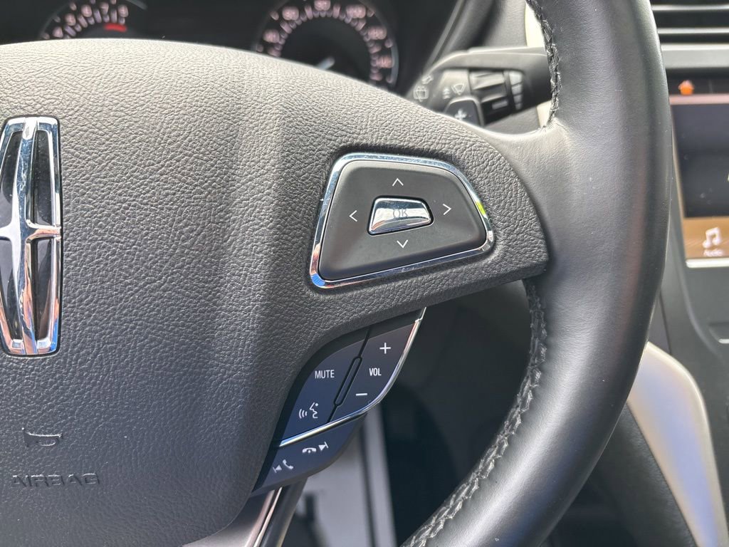 Used 2017 Lincoln MKC Select w/ Lincoln MKC Climate Package image 22