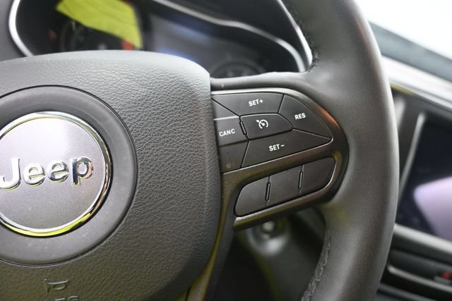 Used 2022 Jeep Cherokee Trailhawk AWD/4WD image 17