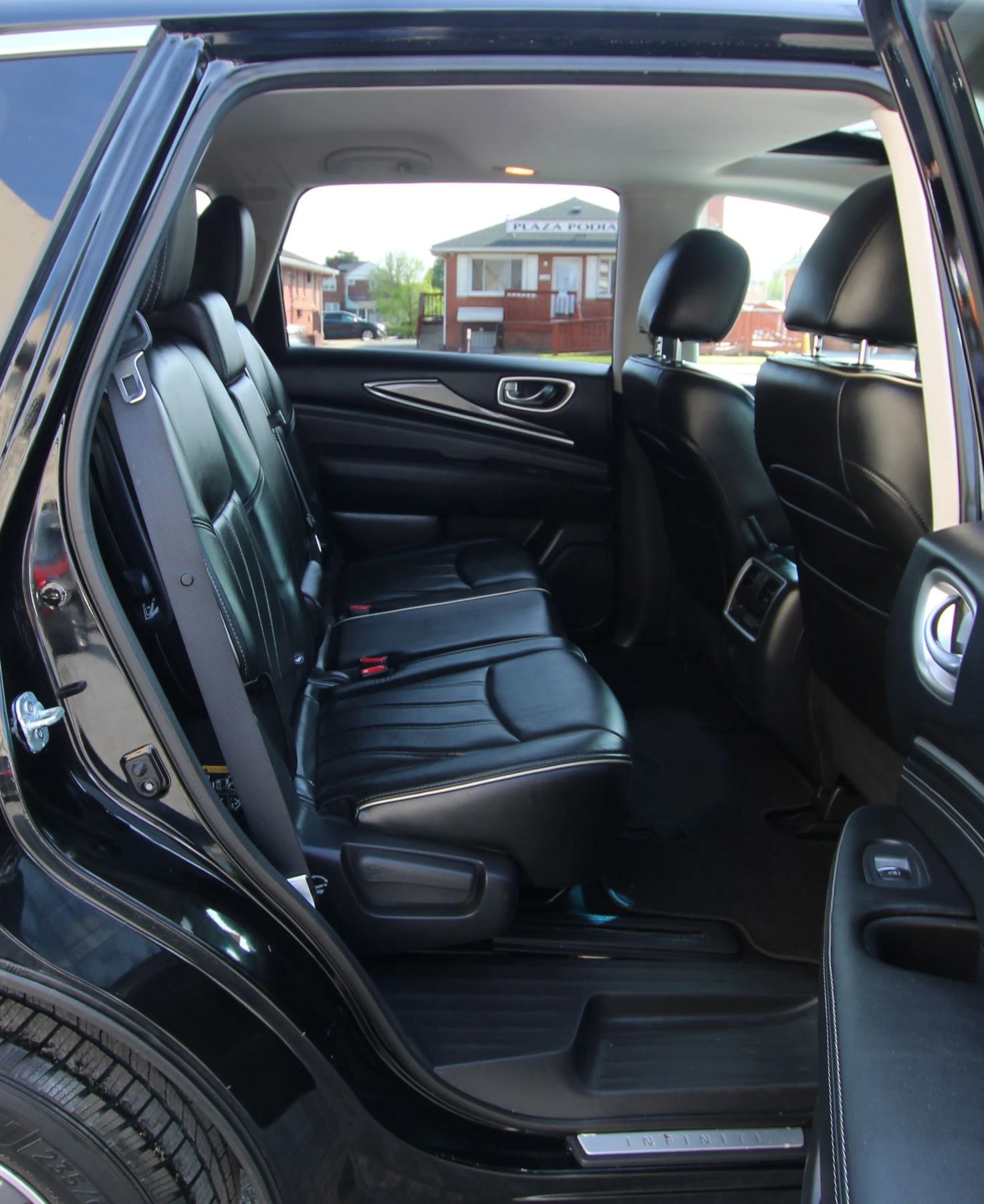 Used 2016 INFINITI QX60 Luxe AWD/4WD image 12