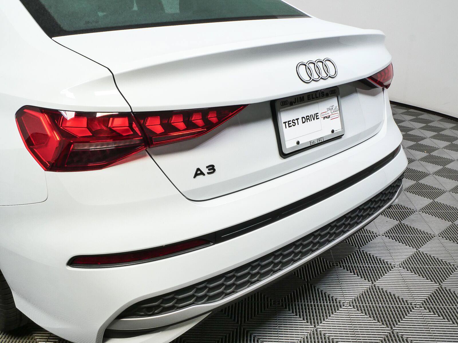 Used 2025 Audi A3 2.0T Premium w/ Convenience Package AWD/4WD image 35