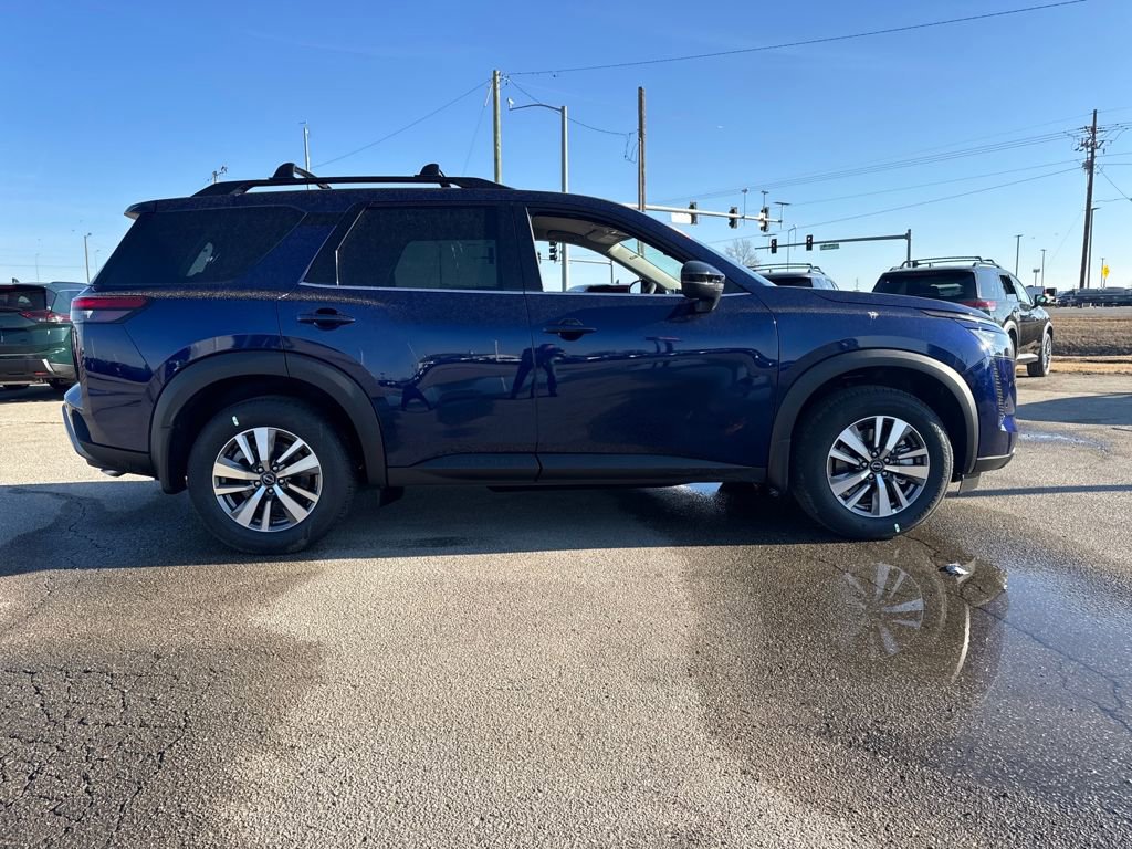 New 2026 Nissan Pathfinder SL FWD image 8