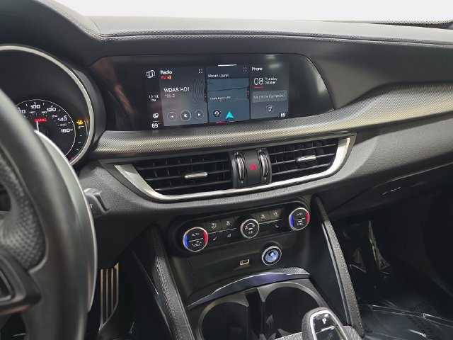 Used 2022 Alfa Romeo Stelvio Veloce AWD/4WD image 20